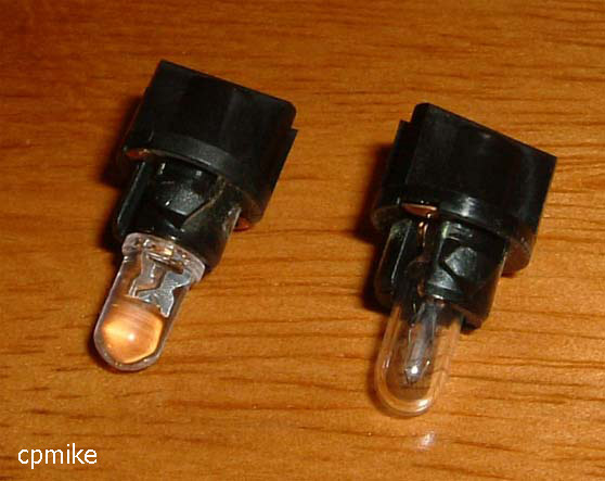 10-led-and-bulb-in-holders.jpg (30168 bytes)